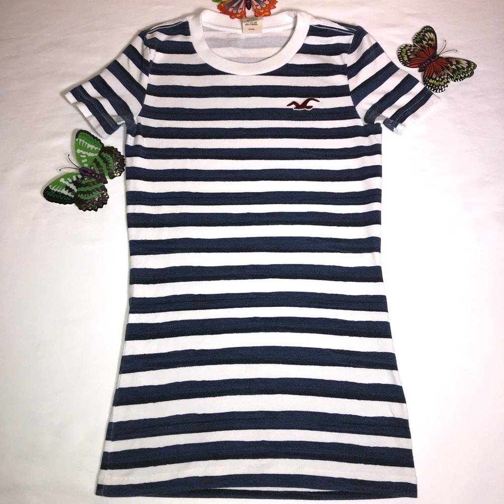 Hollister Short Sleeve Tee, Striped, XS, Fitted, pre-owned, pet/smoke free home